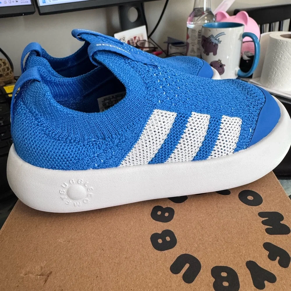 NWOT Adidas bubble comfy sneaker in powder blue - Picture 5 of 6
